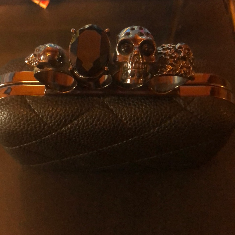 Brass Knuckle Skull Handpurse